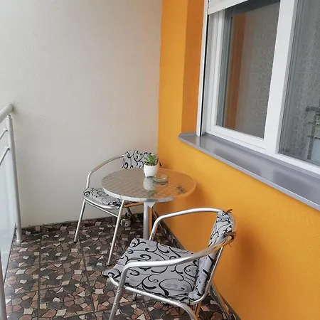 Zapadni Kej Apartament *