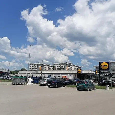 アパート Zapadni Kej ピロト