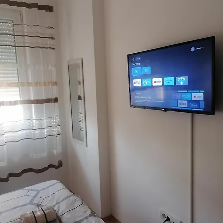 Apartment Zapadni Kej *