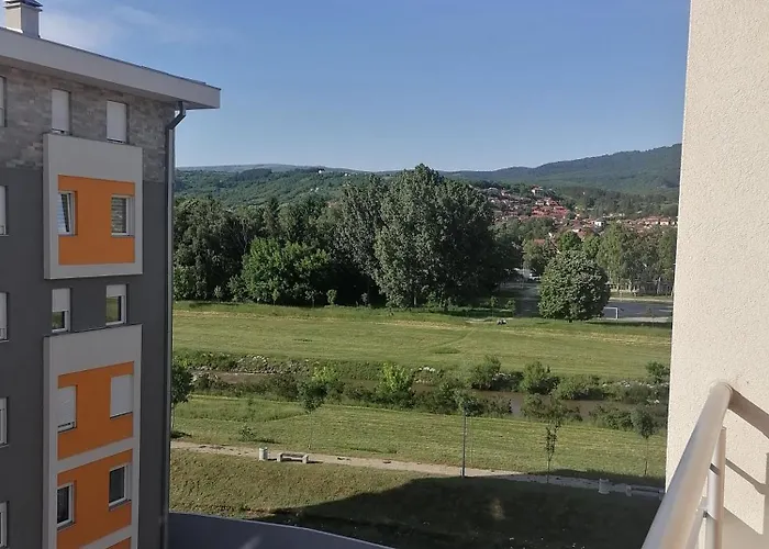 Zapadni Kej * ピロト