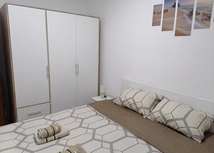 Zapadni Kej * ピロト