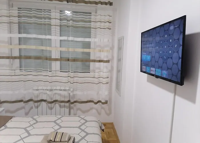 アパート Zapadni Kej ピロト